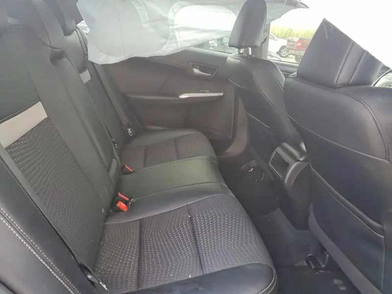 2014 TOYOTA CAMRY SE  