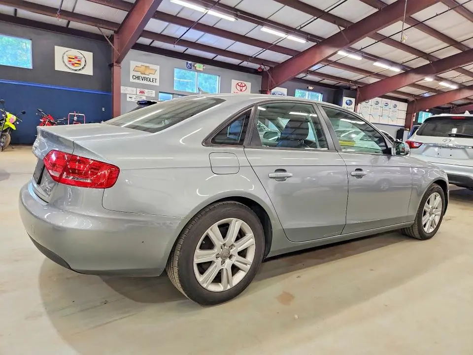2010 AUDI A4 PREMIUM  