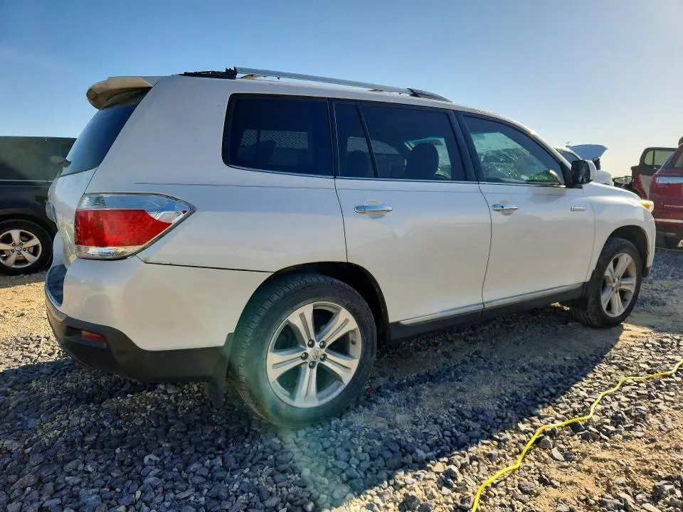 2013 TOYOTA HIGHLANDER LIMITED  