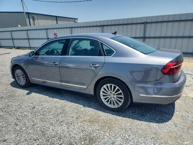 2017 VOLKSWAGEN PASSAT SE  
