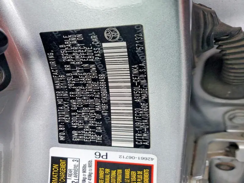 2016 TOYOTA CAMRY LE  