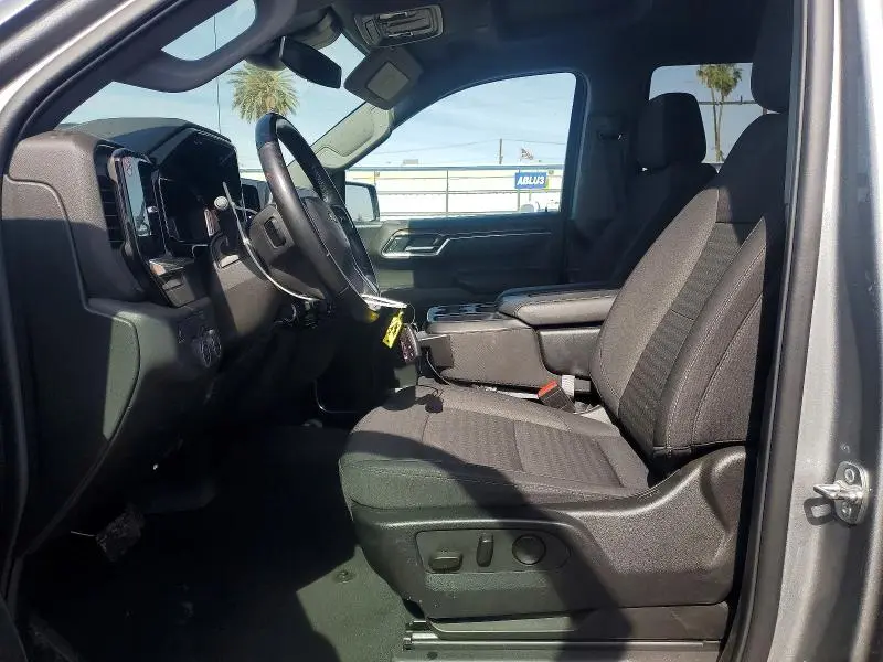 2025 CHEVROLET SILVERADO C1500 LT  