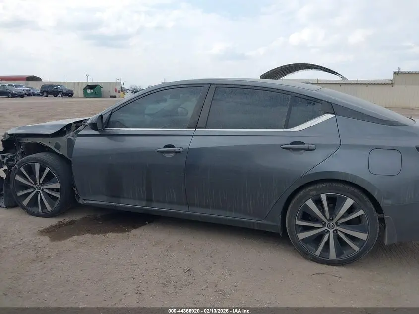 2020 NISSAN ALTIMA SR FWD