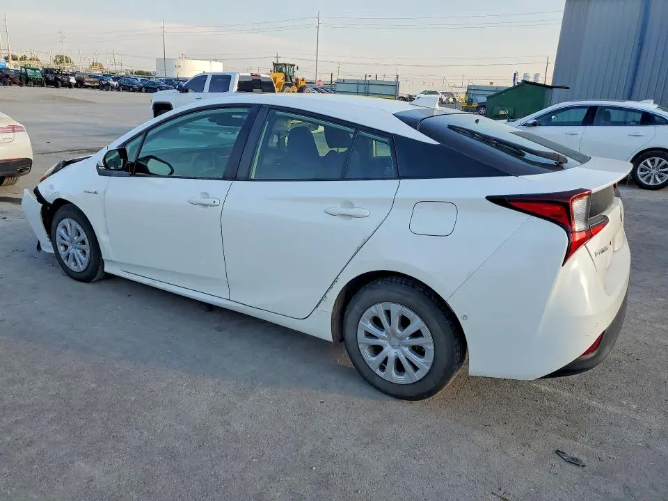 2020 TOYOTA PRIUS LE  