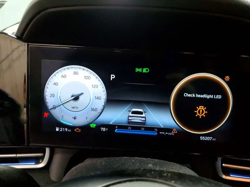 2022 HYUNDAI ELANTRA LIMITED  