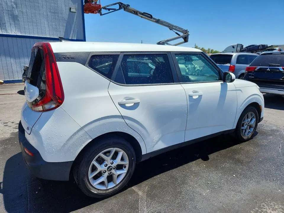 2020 KIA SOUL S  