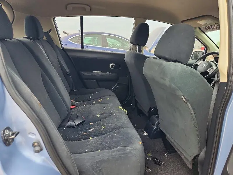 2011 NISSAN VERSA 1.8 S  