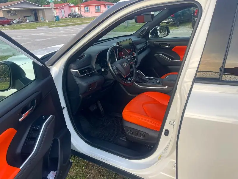 2021 TOYOTA HIGHLANDER XSE  