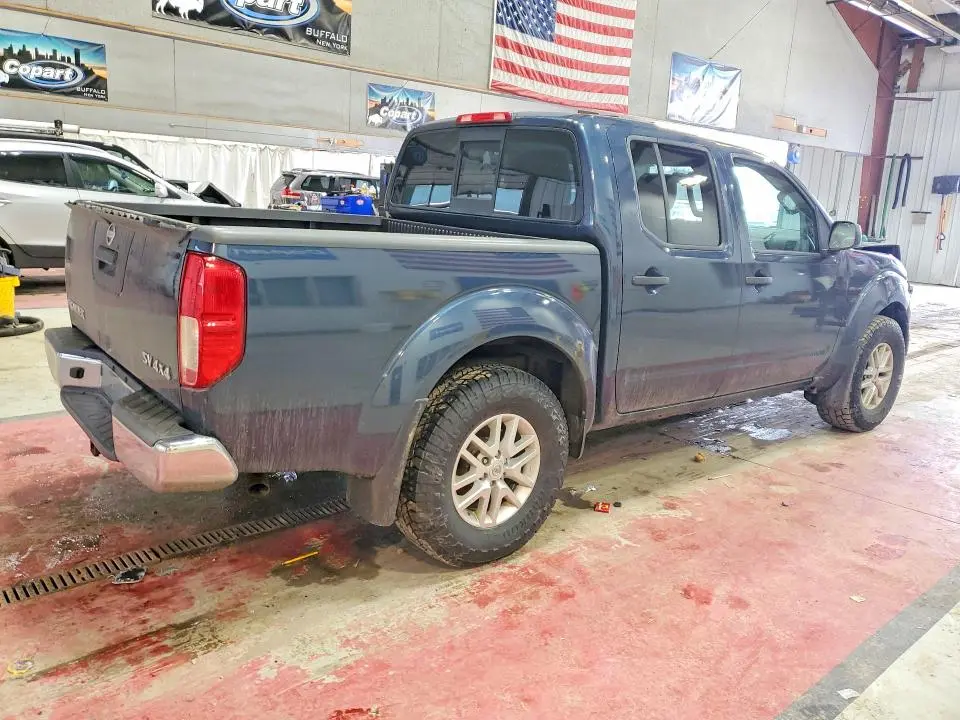 2016 NISSAN FRONTIER CREW CAB SE  