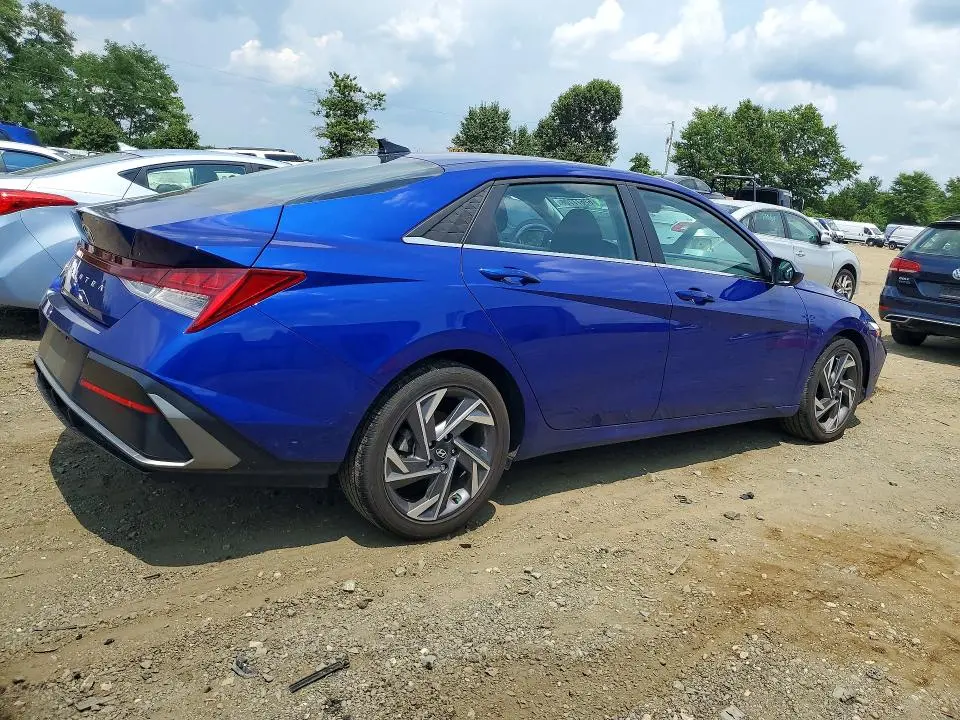2025 HYUNDAI ELANTRA SEL  