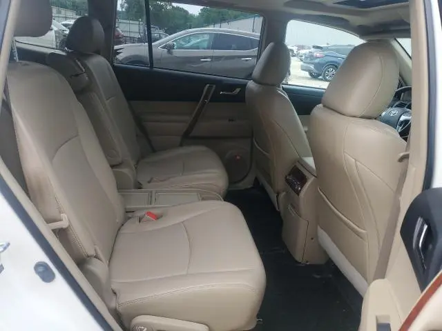 2013 TOYOTA HIGHLANDER LIMITED  