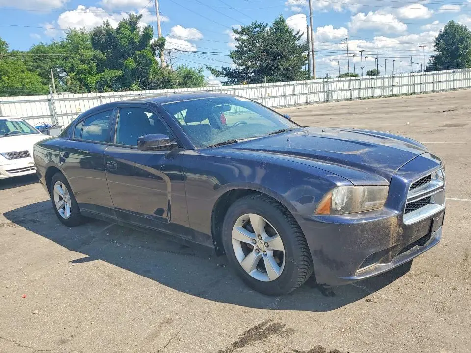2012 DODGE CHARGER SE  