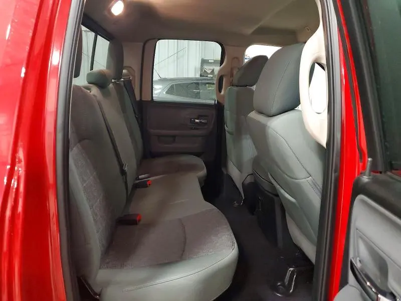 2018 RAM 1500 SLT  