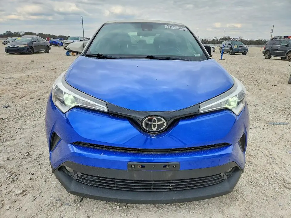 2018 TOYOTA C-HR XLE  