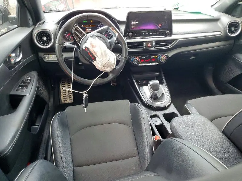 2024 KIA FORTE GT LINE  