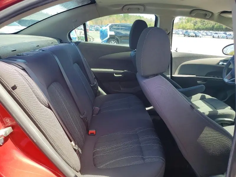 2015 CHEVROLET SONIC LT  