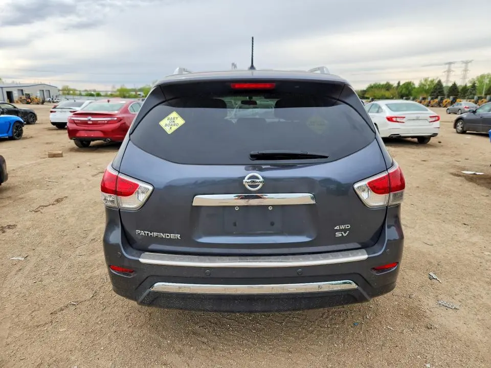2014 NISSAN PATHFINDER SV  