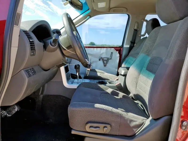 2011 NISSAN PATHFINDER S  