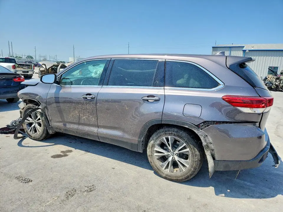 2019 TOYOTA HIGHLANDER LE PLUS  
