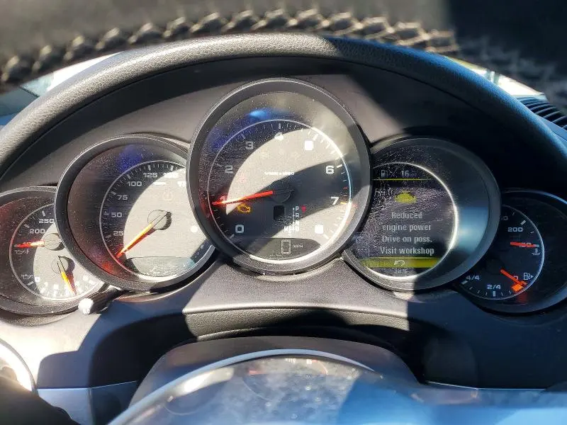 2016 PORSCHE CAYENNE   