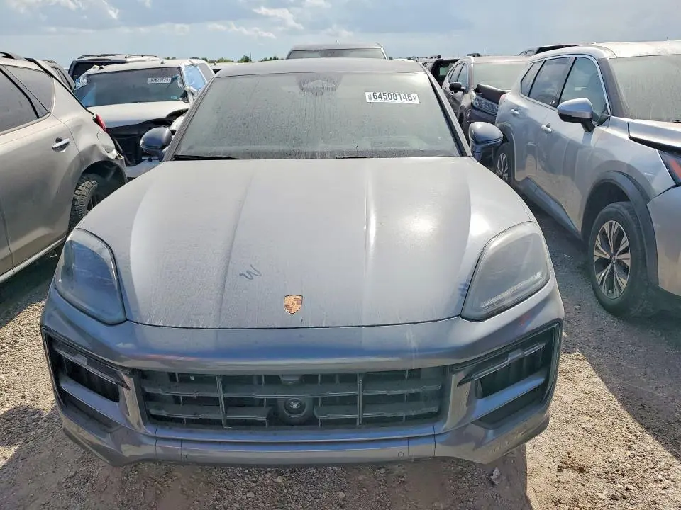 2026 PORSCHE CAYENNE GTS COUPE  