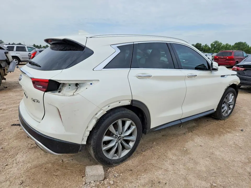 2019 INFINITI QX50 LUXE  