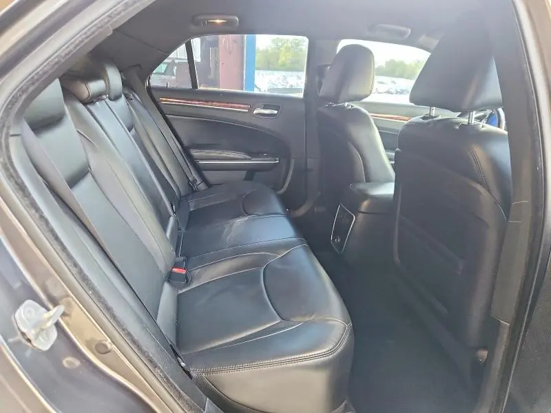 2013 CHRYSLER 300   