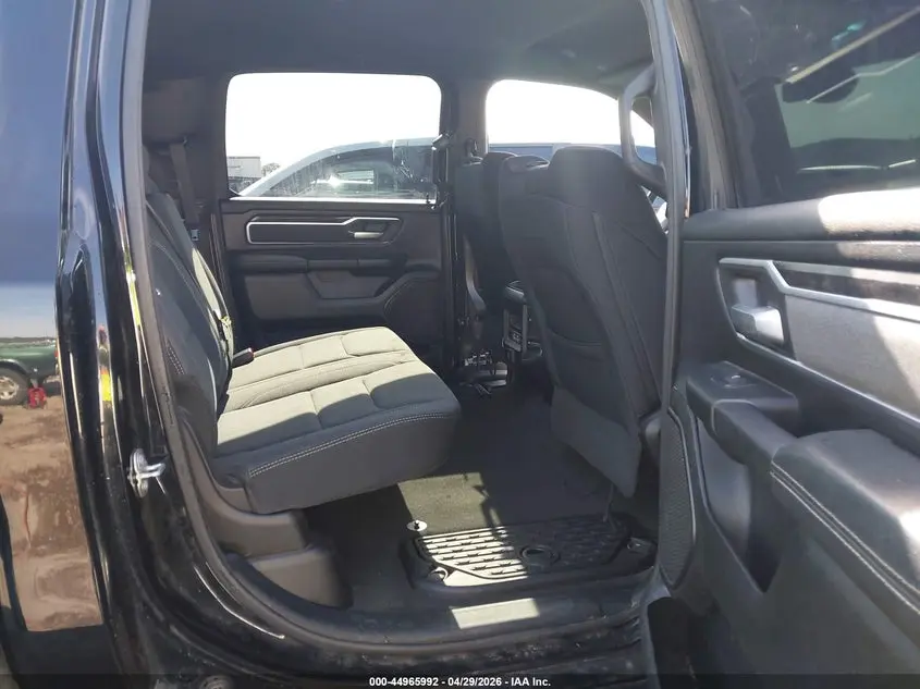 2021 RAM 1500 BIG HORN  4X4 5'7 BOX