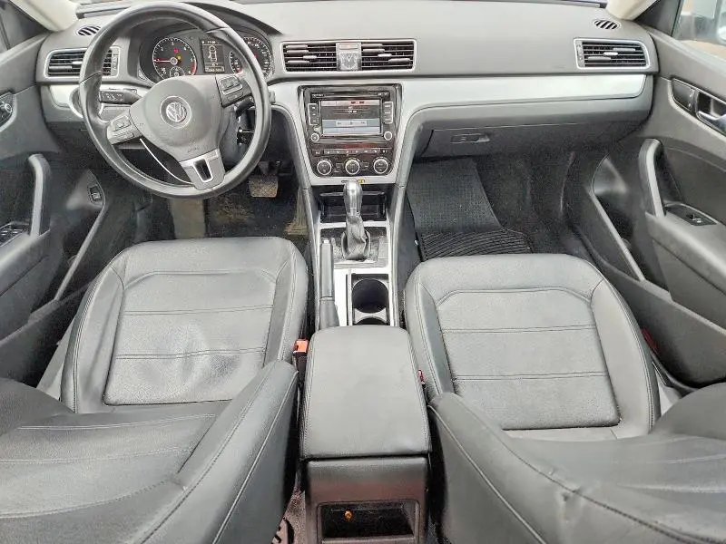 2012 VOLKSWAGEN PASSAT SE  