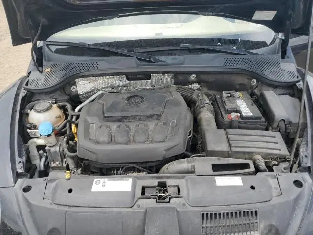 2018 VOLKSWAGEN BEETLE SE  