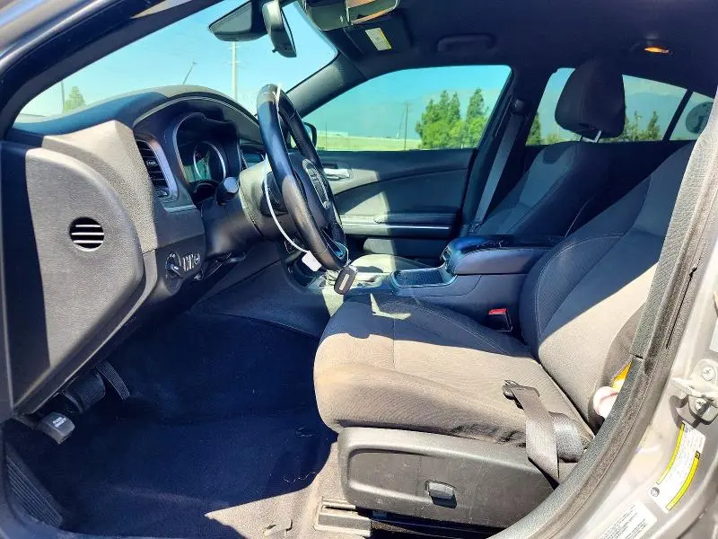 2015 DODGE CHARGER SE  
