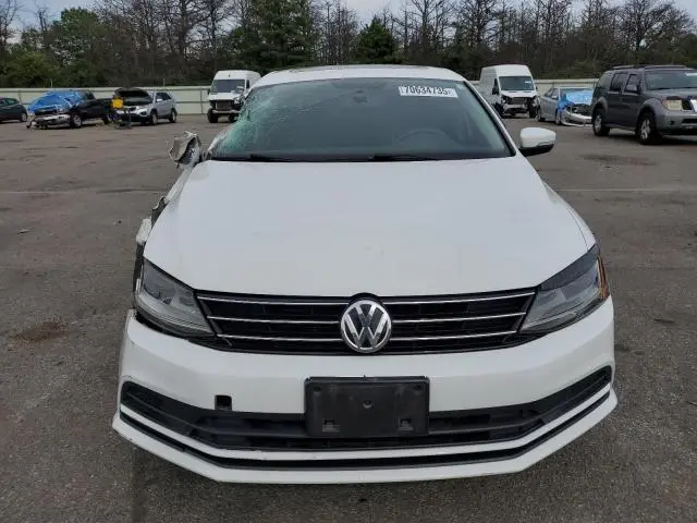 2017 VOLKSWAGEN JETTA SE