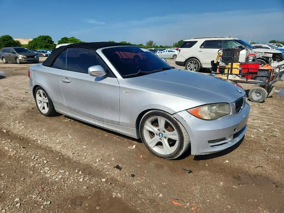 2011 BMW 128 I  