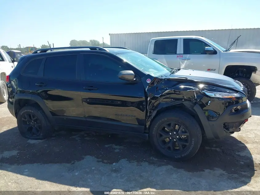 2018 JEEP CHEROKEE TRAILHAWK 4X4