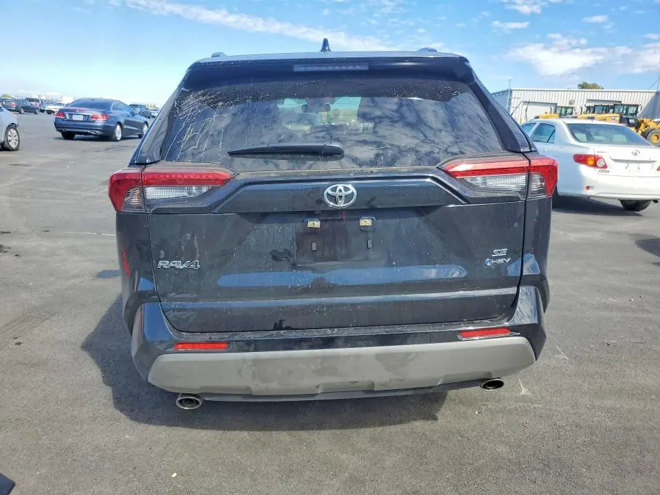 2025 TOYOTA RAV4 SE  