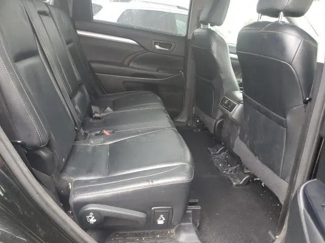 2015 TOYOTA HIGHLANDER XLE  