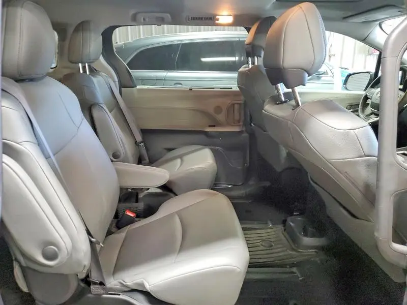 2024 TOYOTA SIENNA XLE 7-PASSENGER  