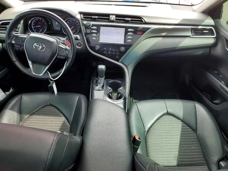 2018 TOYOTA CAMRY SE  