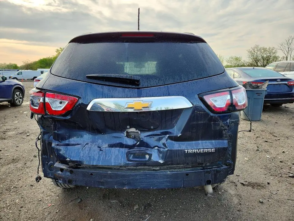 2015 CHEVROLET TRAVERSE LS  