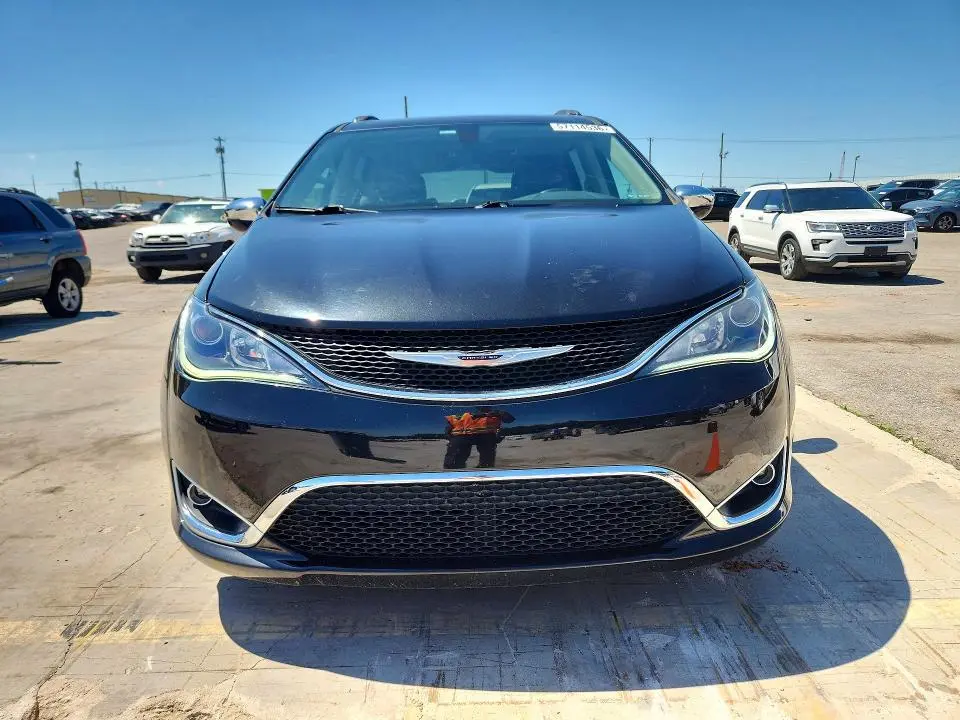 2019 CHRYSLER PACIFICA LIMITED  