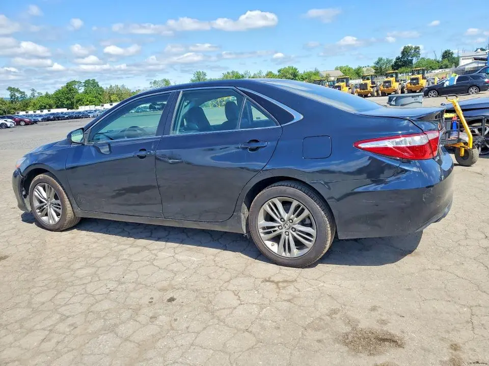 2017 TOYOTA CAMRY SE  