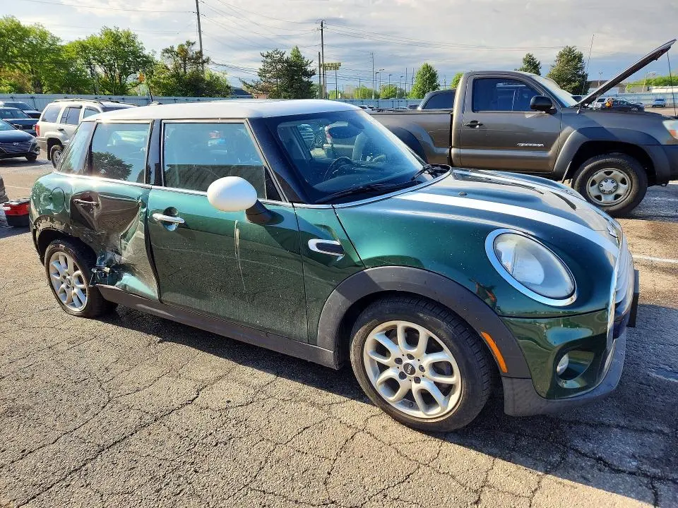 2015 MINI COOPER   