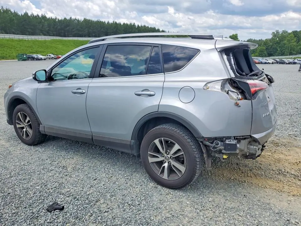 2018 TOYOTA RAV4 XLE  
