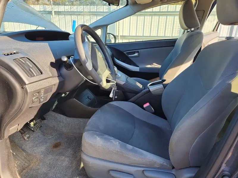 2013 TOYOTA PRIUS ONE  