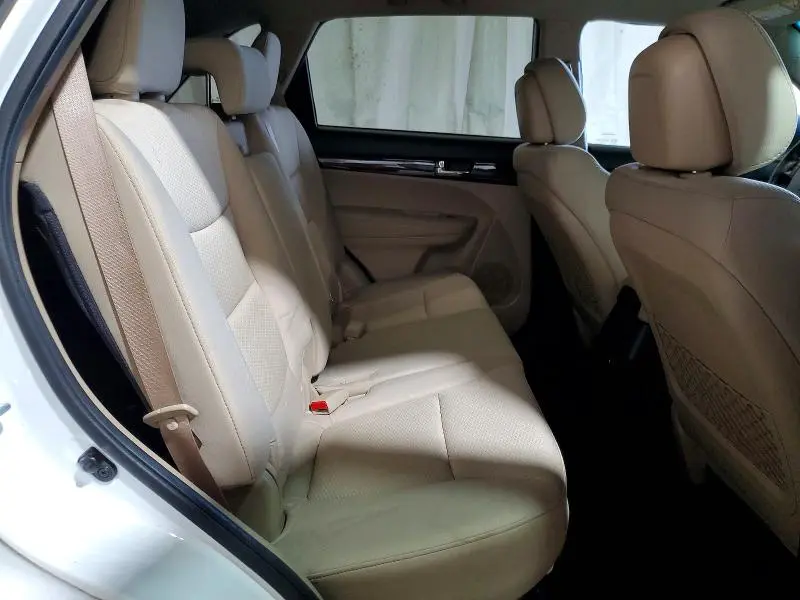 2013 KIA SORENTO LX  