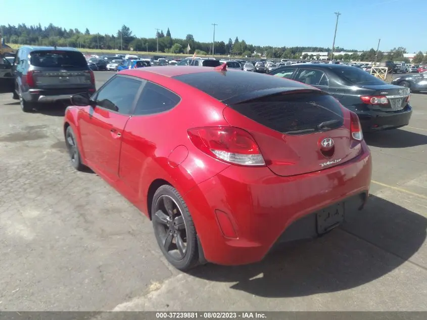 2013 HYUNDAI VELOSTER W/BLACK INT