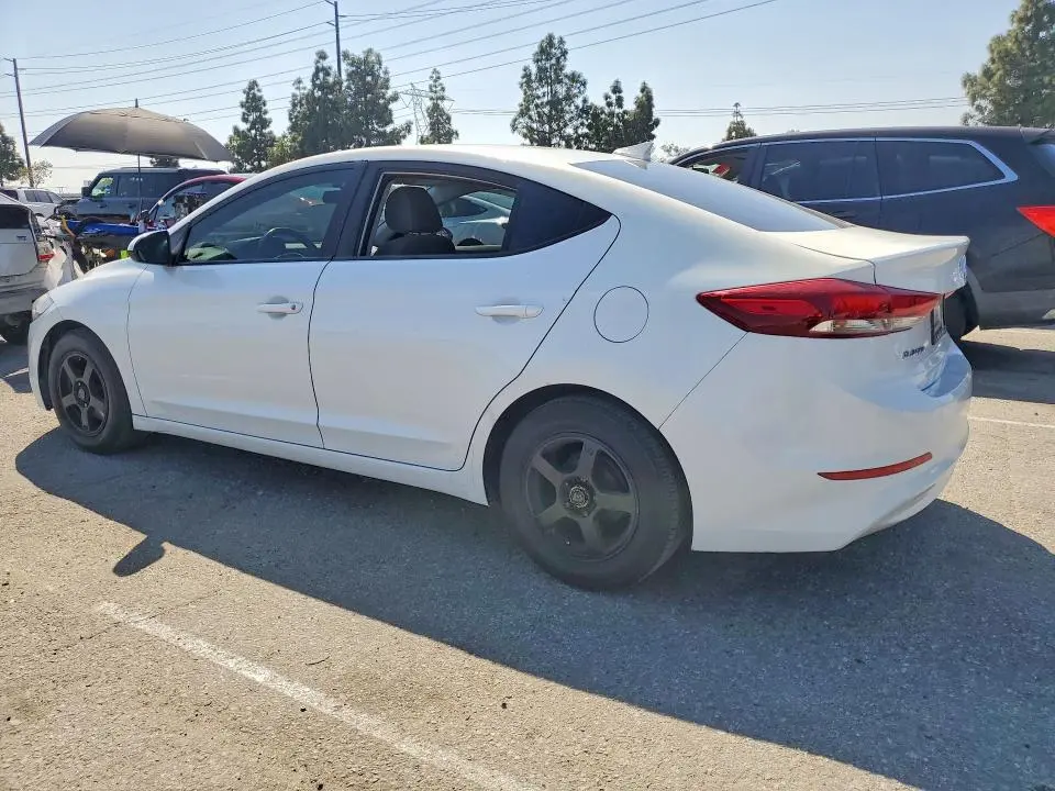 2017 HYUNDAI ELANTRA SE  