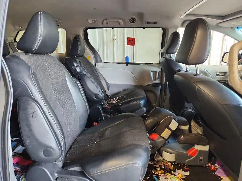 2013 TOYOTA SIENNA SPORT  