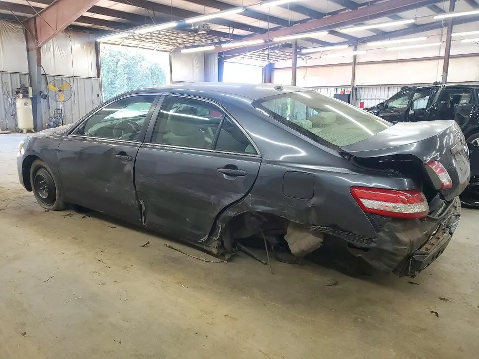 2010 TOYOTA CAMRY LE  