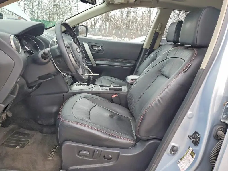 2013 NISSAN ROGUE S  